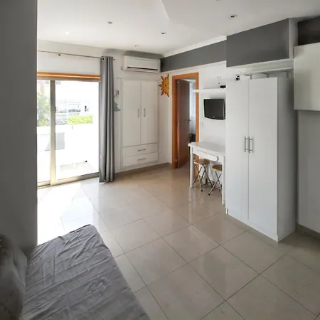 Comfortable In - 20 M² - Pleasant Balcony アルブフェイラ