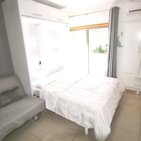 Comfortable In - 20 M² - Pleasant Balcony Αλμπουφέιρα