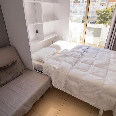 Comfortable In - 20 M² - Pleasant Balcony *