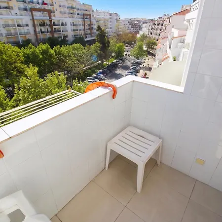 Διαμέρισμα Comfortable In - 20 M² - Pleasant Balcony