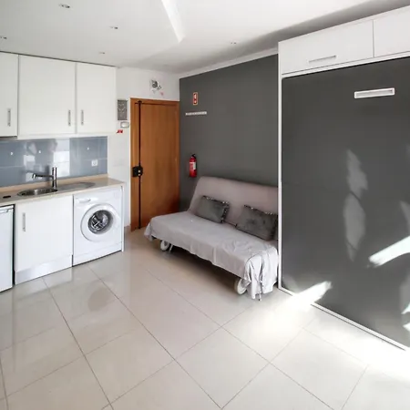 Comfortable In 20 M² Pleasant Balcony Apartment